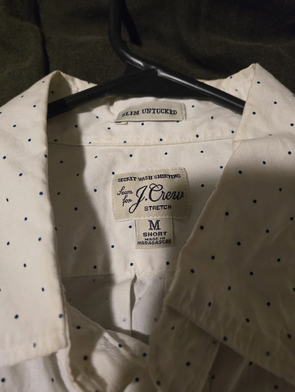J.Crew Mens Secret Wash Stretch Shirt | M Slim Untucked | White & Navy Polka Dot